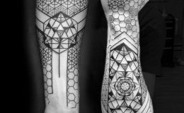 Dotwork tatouage bras
