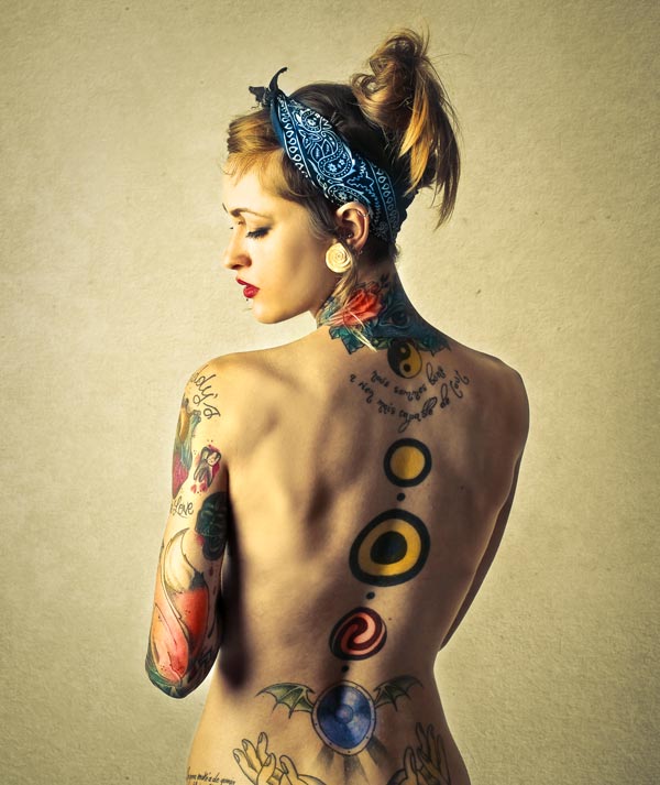 Tatouage-femme-dos-bras-nuque